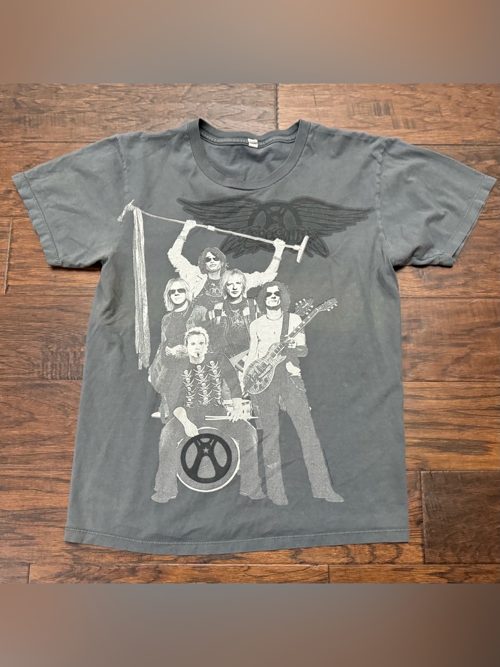 AEROSMITH 2010 cocked locked & ready to rock tour concert t-shirt